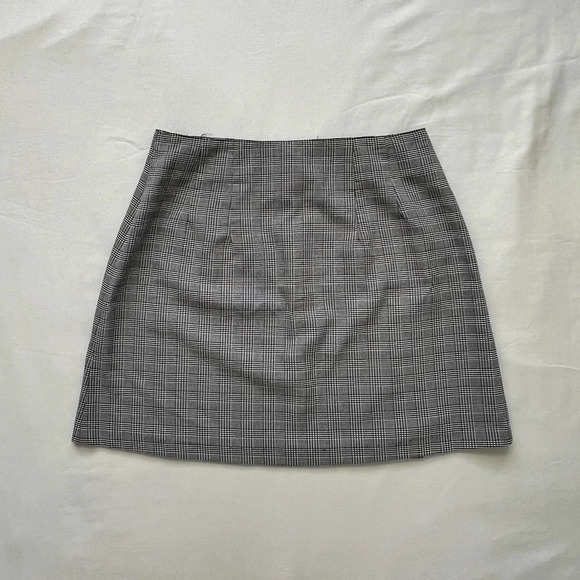 Vintage 90’s Plaid High Waisted Plaid Mini Skirt - Picture 4 of 8